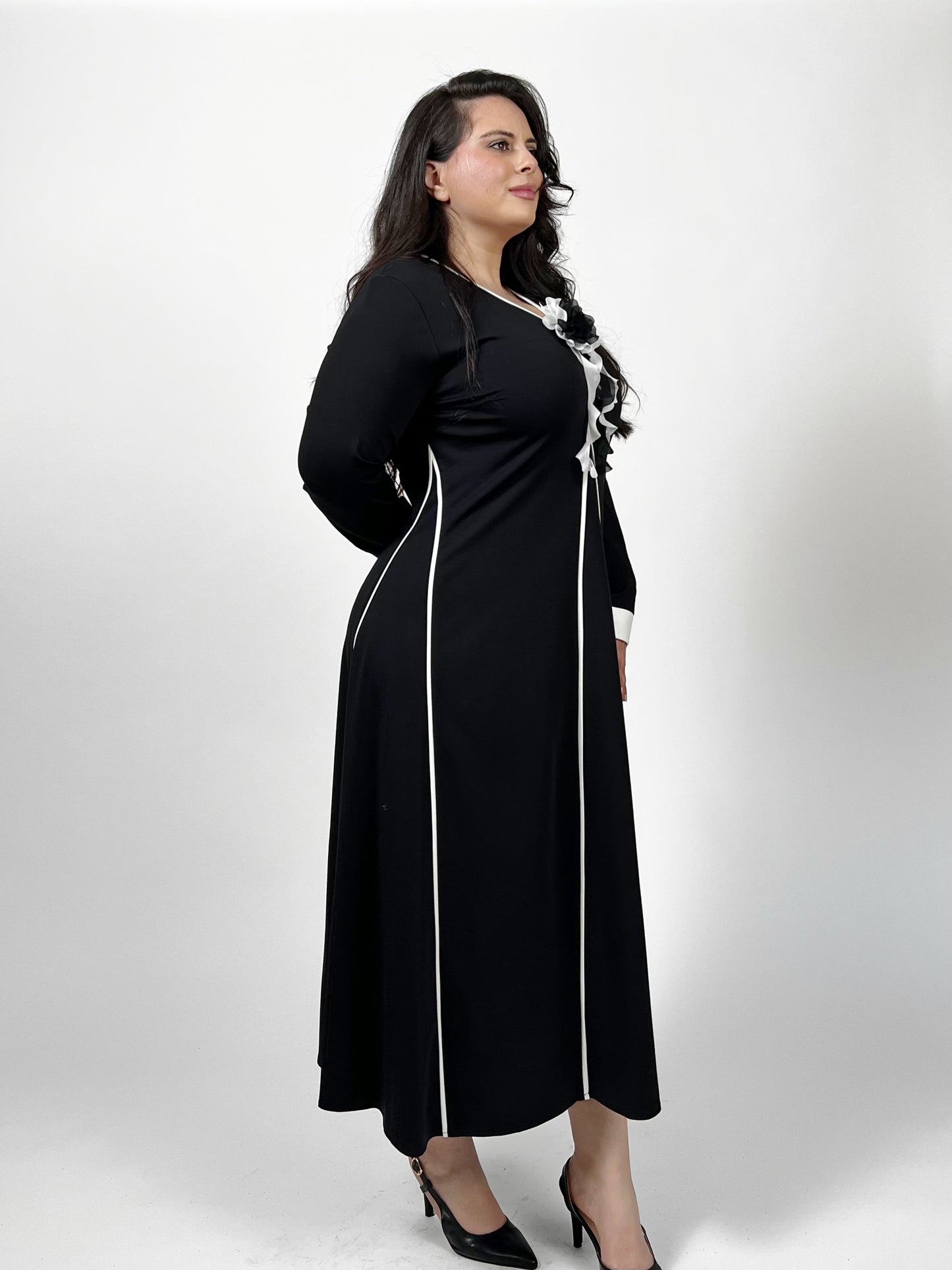 The Ribbon Noir Dress