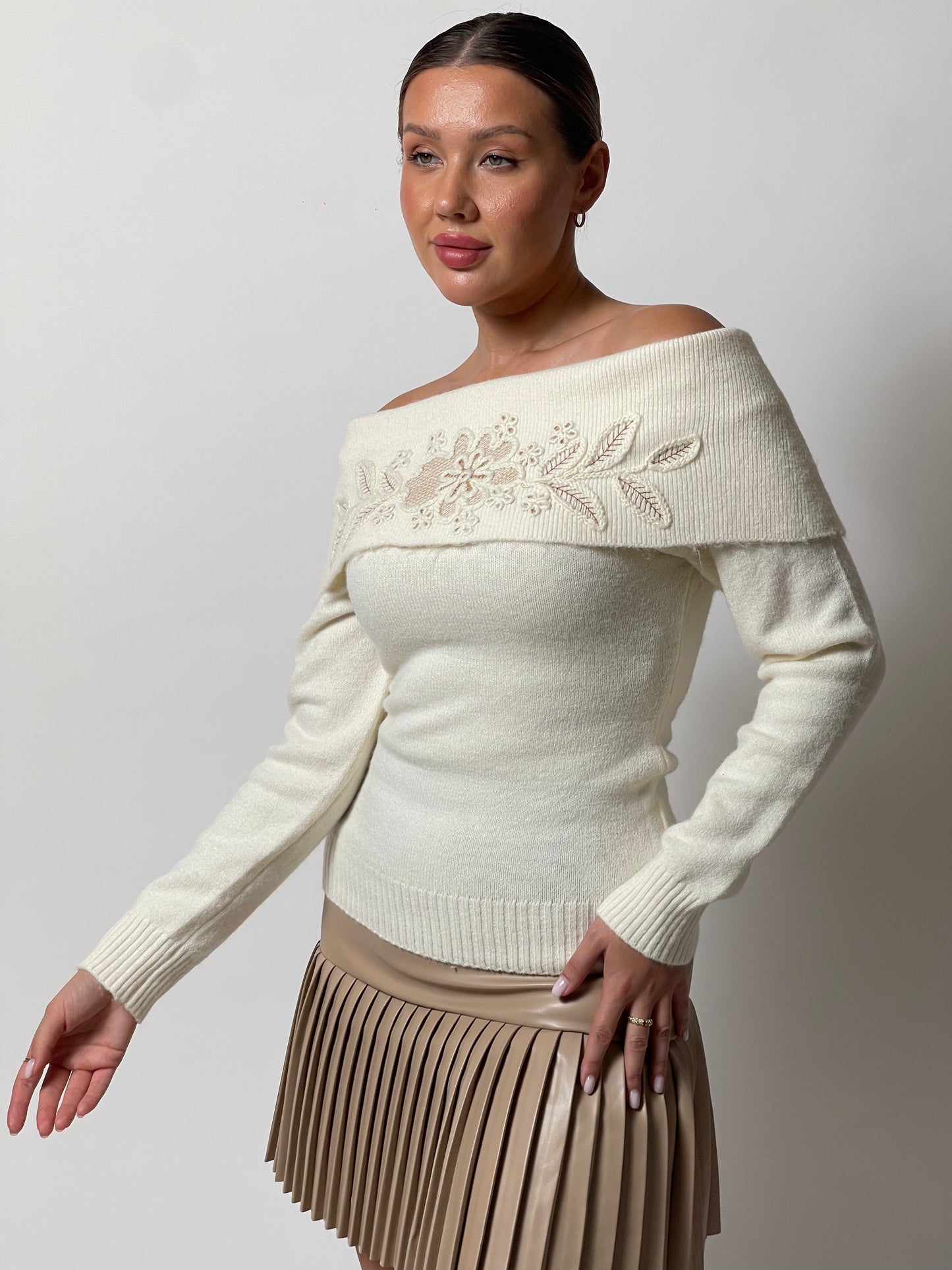 Off-Shoulder Knitted Pullover