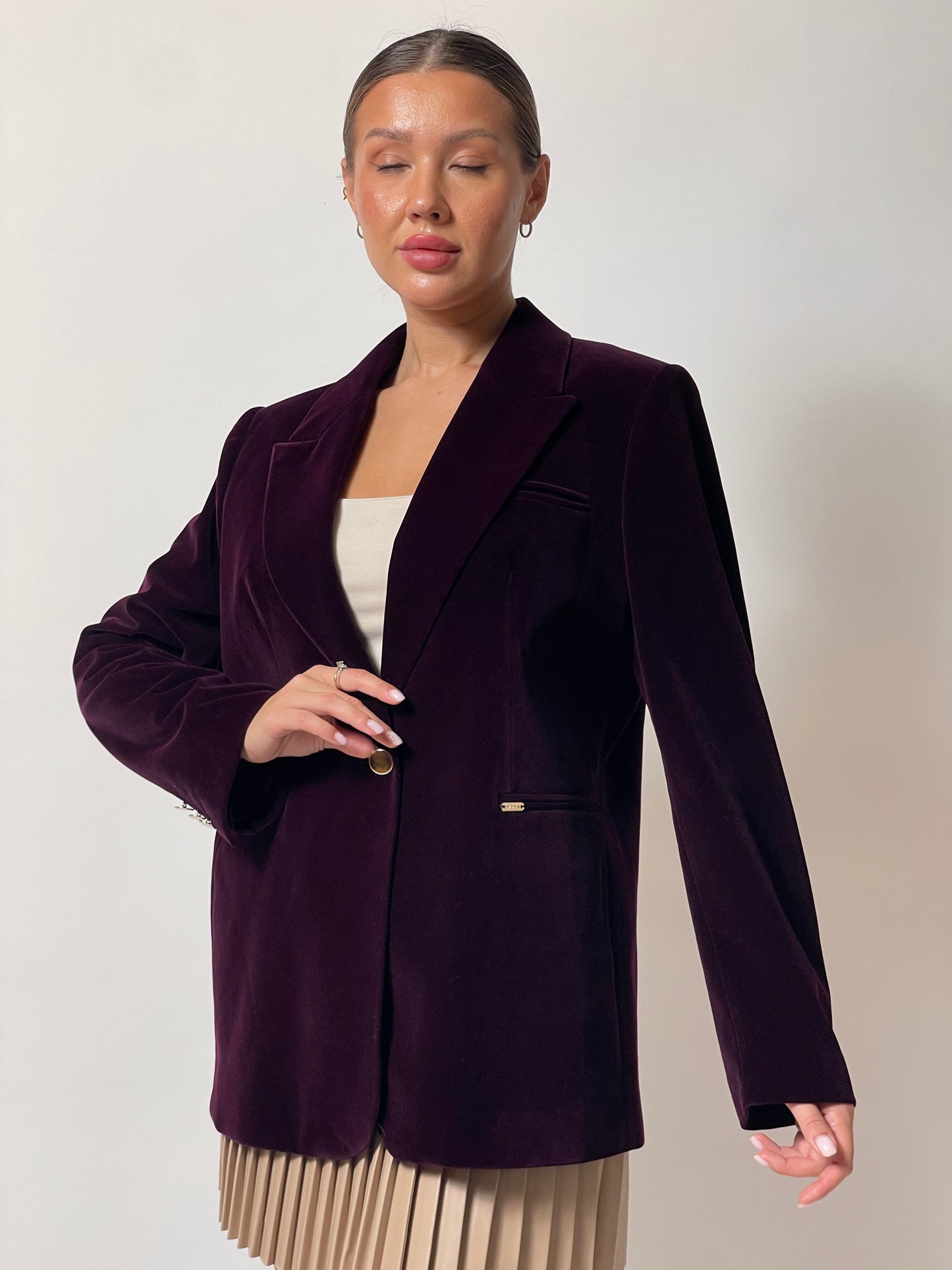Velvet Blazer in Deep Plum